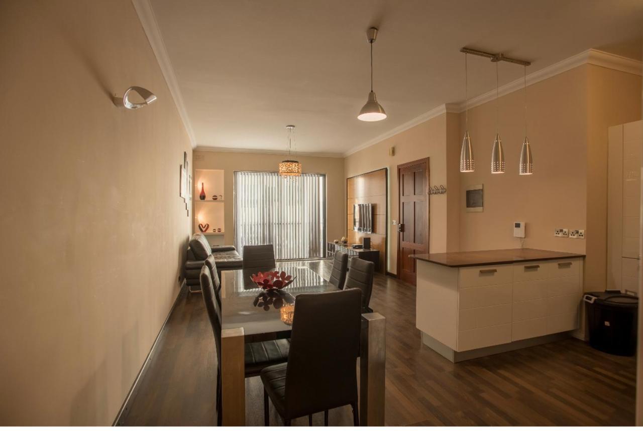 Bugibba Square Seaview 3 Bedroom Apartment Сейнт Полс Бей Екстериор снимка