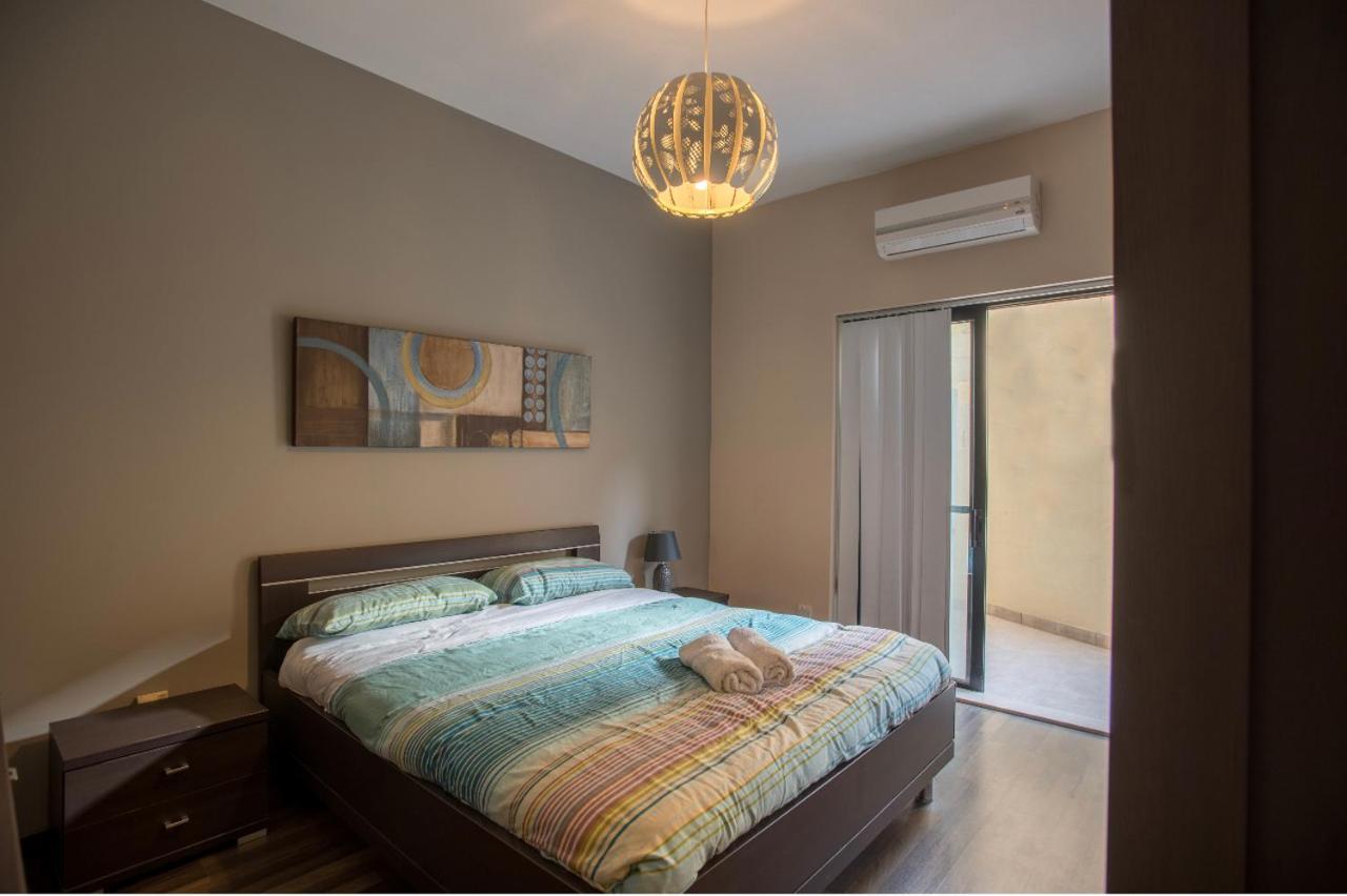 Bugibba Square Seaview 3 Bedroom Apartment Сейнт Полс Бей Екстериор снимка